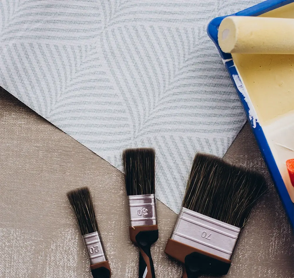 Инструменты для покраски дверей